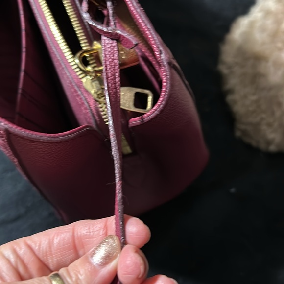 Louis Vuitton Montaigne MM - Picture 15 of 15